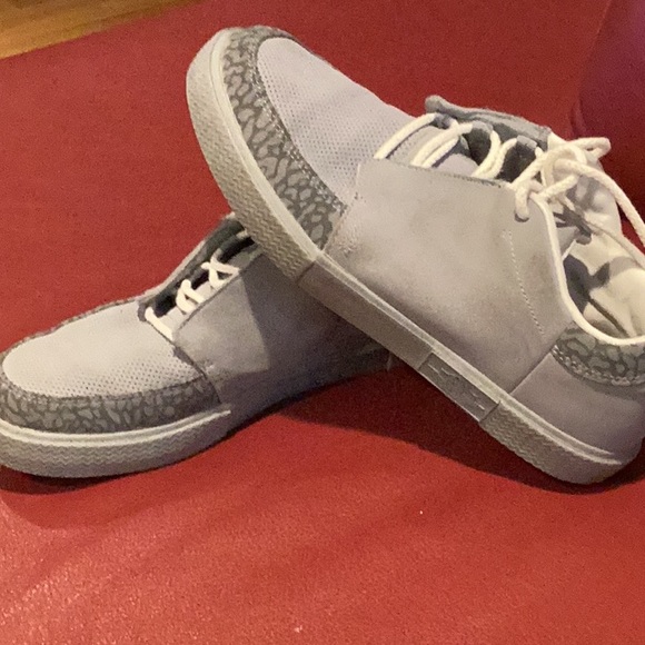 Air Jordan by Nike sneakers - Picture 2 of 8